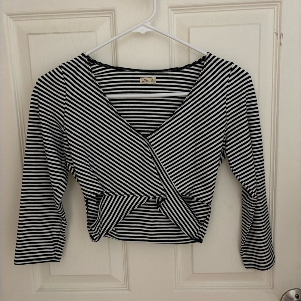 Hollister Striped side cut out crop top- size M
